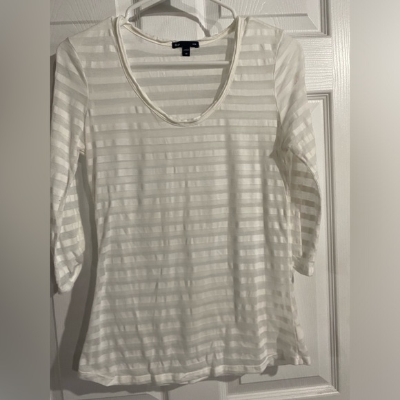 Gap 3/4 Sleeve Top - Picture 4 of 5